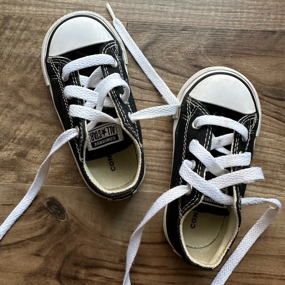 Converse Baby Size 6